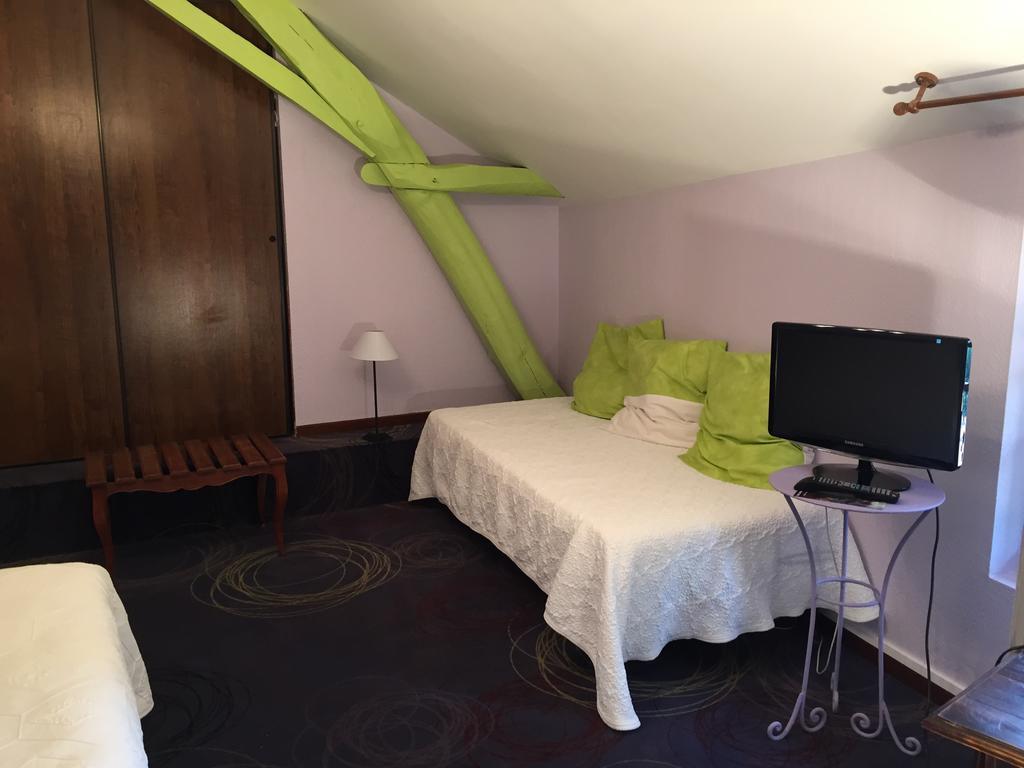 Hostellerie Des Cedres Villeneuve-de-Rivière Kamer foto