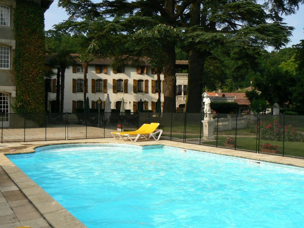 Hostellerie Des Cedres Villeneuve-de-Rivière Buitenkant foto